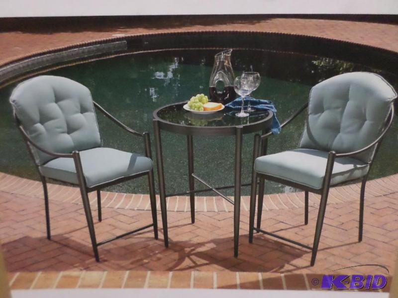 lot 48 image: Chandler 3-Piece High Bistro Set, 26" Ta...