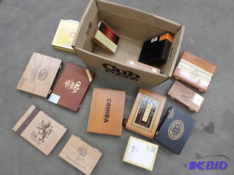 lot 76 image: Box Of (14) Empty Cigar Boxes Java, Sun, Mon...