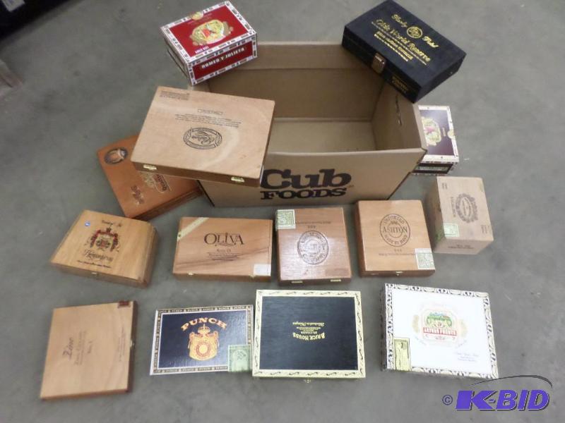 lot 77 image: Box Of (14) Empty Cigar Boxes Ashton, Montec...