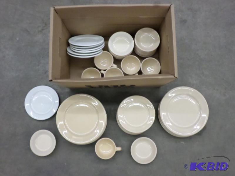 lot 80 image: Box Of Collectible Shannago China, New Castle...