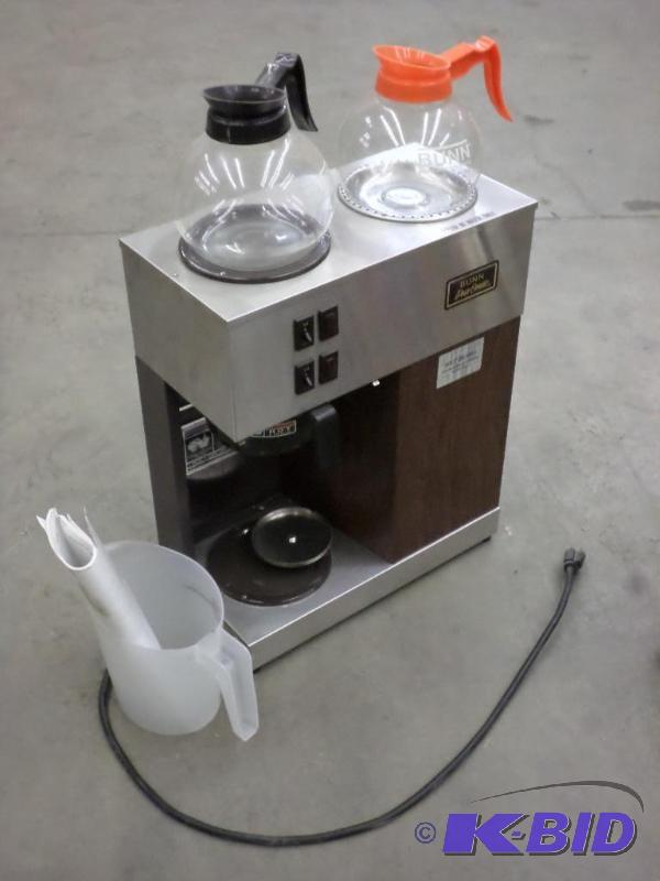 lot 95 image: Bunn Pour-Omatic Coffe Maker...