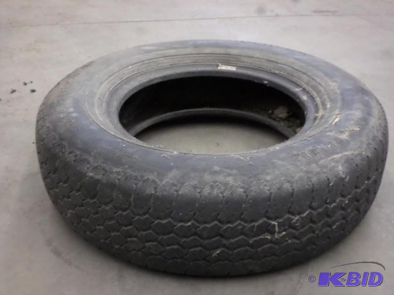 lot 97 image: P2057514 Tire, Used...