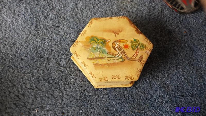 hand painter jewelry box...