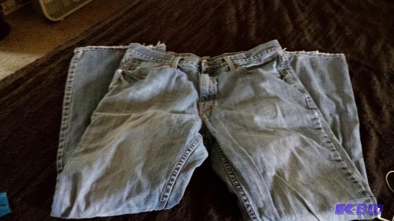 american eagle size 3434 booth cut...