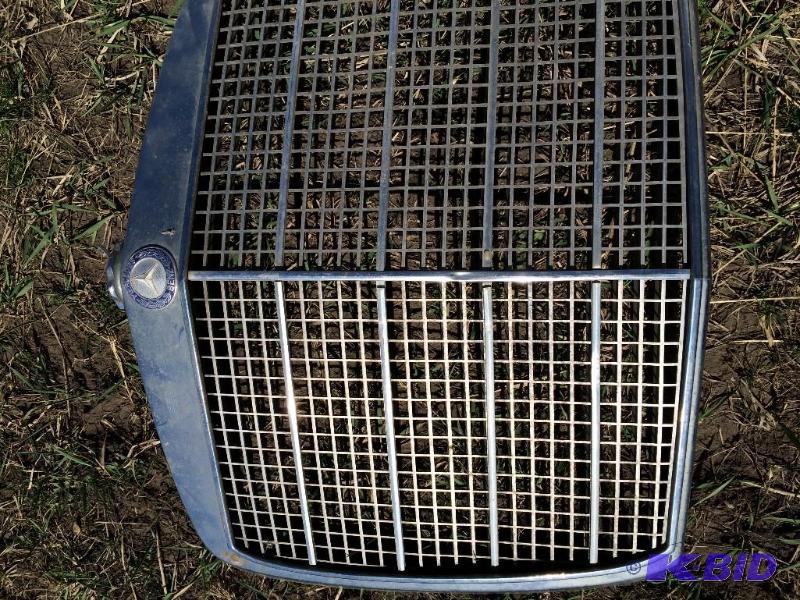Mercedes Grill