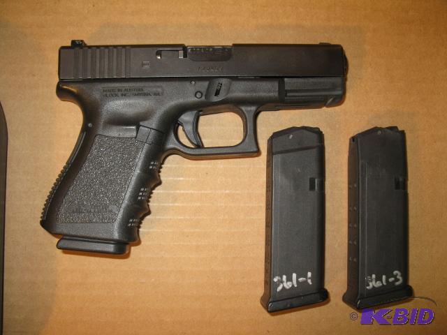 lot 11 image: Glock G23 Gen 3 Semi-auto Pistol