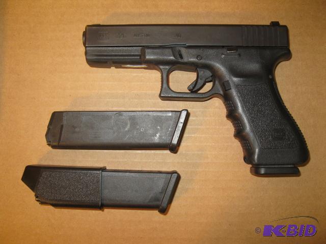 lot 12 image: Glock G22C Gen 3 Semi-auto Pistol