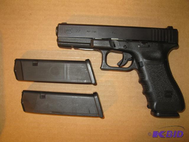 lot 13 image: Glock G22 Gen 3 Semi-auto Pistol