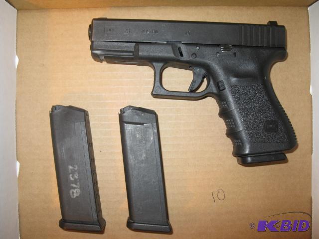 Glock G23 Gen 3 semi-auto pistol