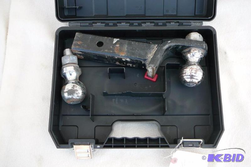 Reciver with 2 516 Ball Dewalt Box 1 Extra 2...
