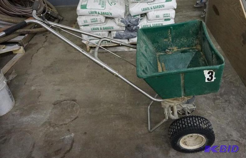 Commercial LawnLandscape Fertilizer Dispense...