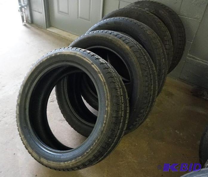 Set of &nbsp- 5 Pirelli Scorpion STR Tires S...