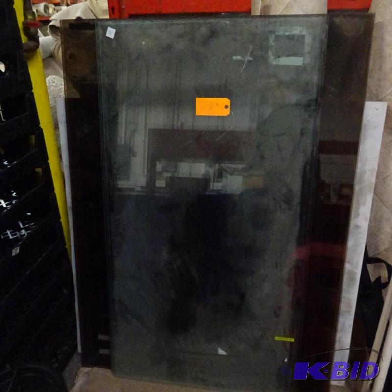 4 Pieces of Clear Tempered Glass 31 X 58 3 Pi...