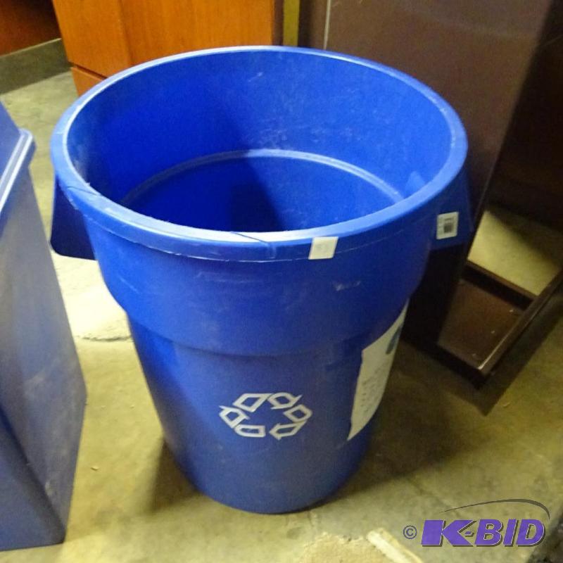 55 Gallon Plastic Recycling Can...