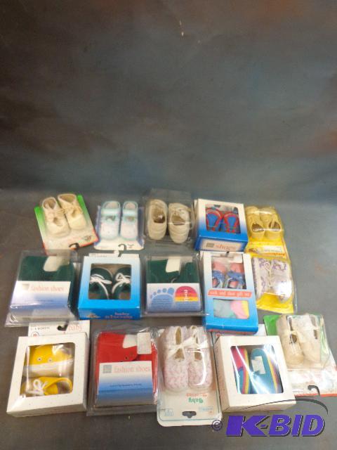 lot 112 image: Box of Assorted New Baby Shoes   0-3 months ...