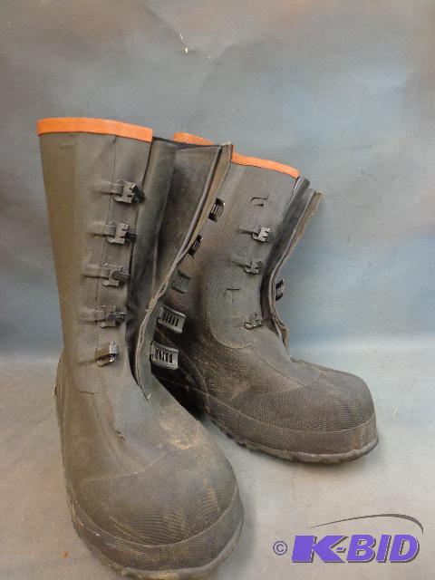 lot 141 image: Mens Rubber Boots   Size 11 ...