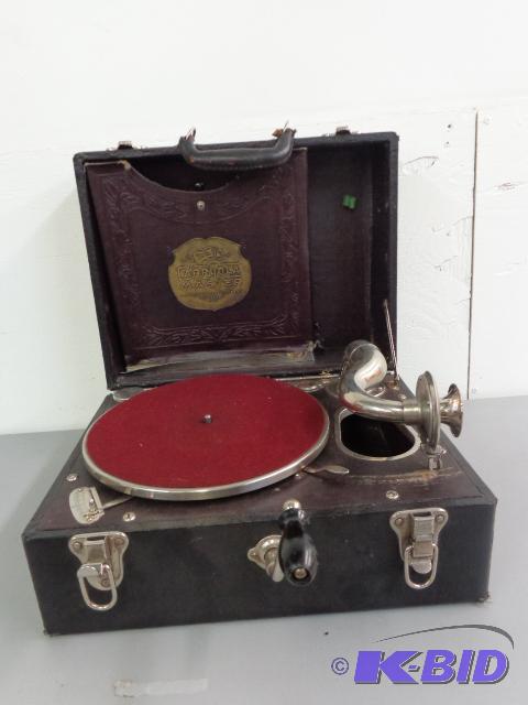 lot 158 image: Carryola&nbspMaster of America of Milwaukee&...