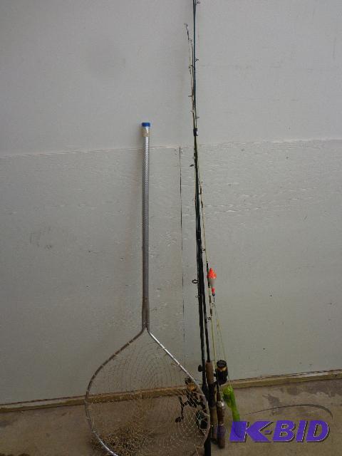 lot 194 image: Fiberglass Rods and Reels   3 closed reels  2...