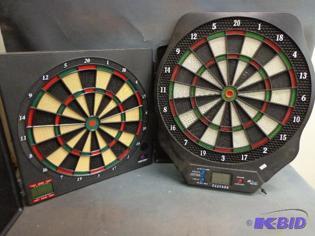 lot 21 image: Sport&nbspCraft Dart Board and Echowell Digi...