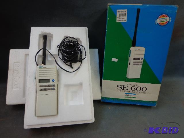 lot 41 image: Shakesphere SE 600 VHF Marine Radio   5 watt ...