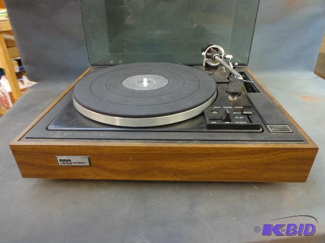lot 45 image: Automatic 300 KAX Record Player   Does not wo...