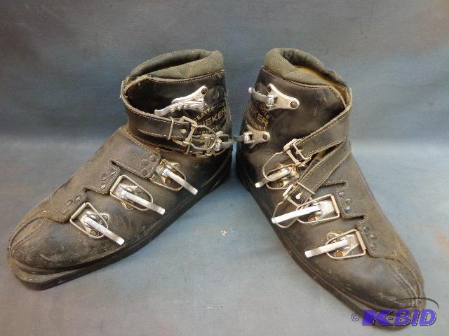 lot 56 image: Rieker Cross Country Ski Boots   10.5 narrow ...