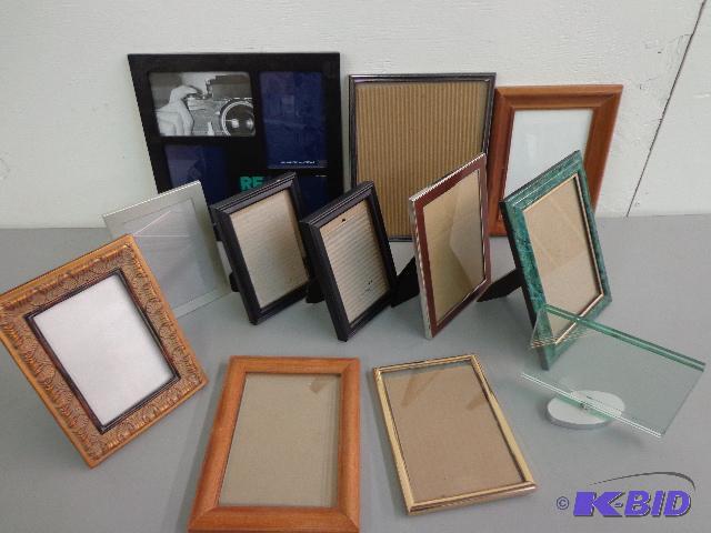 lot 58 image: Box of Picture Frames   Wood and plastic fram...