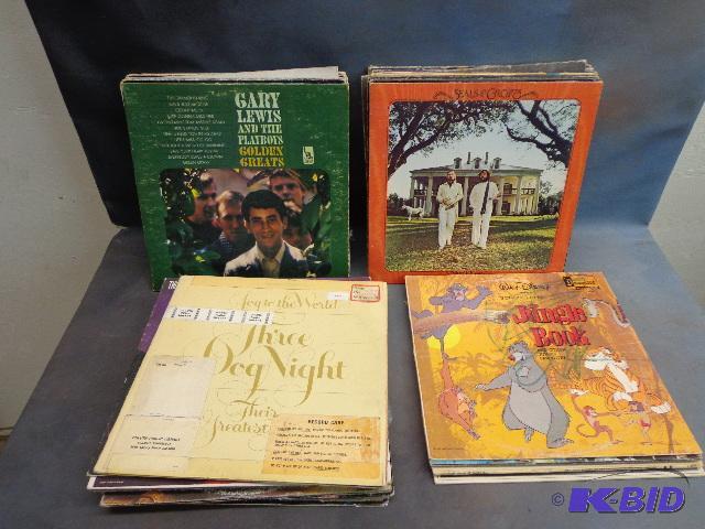 lot 72 image: Box of Assorted Records   Diana Ross  Rod Ste...