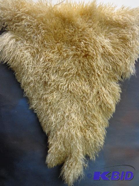 lot 78 image: White Angola Goat Skin   Good shap  price tag...