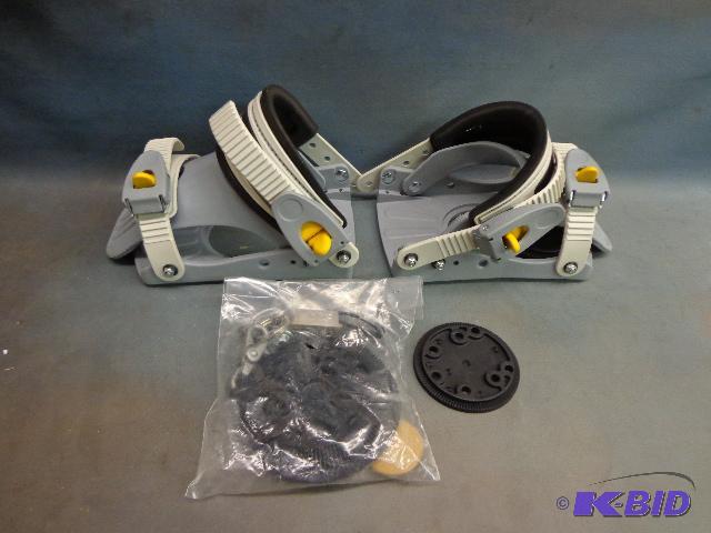 lot 86 image: Black Air Walk Kids Snowboard Bindings   new ...