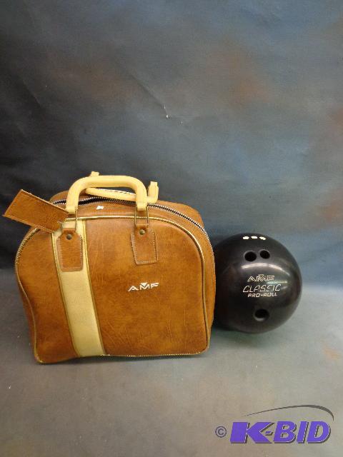lot 87 image: Bowling Ball and Bag   AMF Classic  8# ball ...