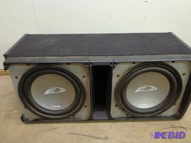 lot 97 image: Alpine Type E Speaker Box   12" sub woof...