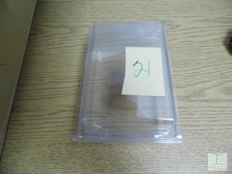 Case of Clamshells