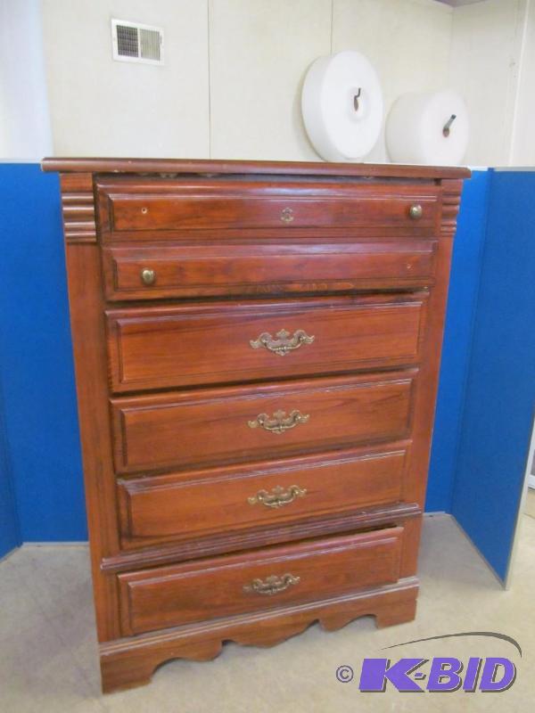 Chest of drawers