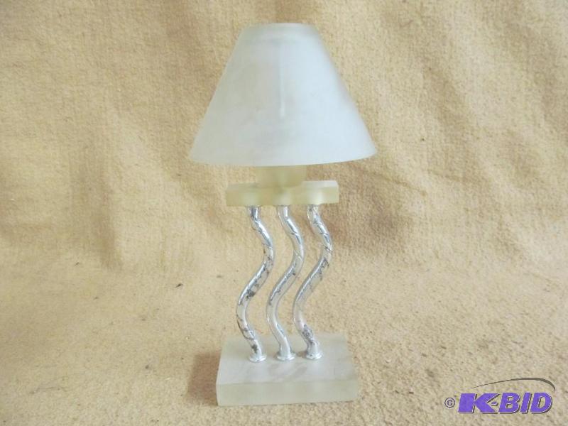 Tea light holder