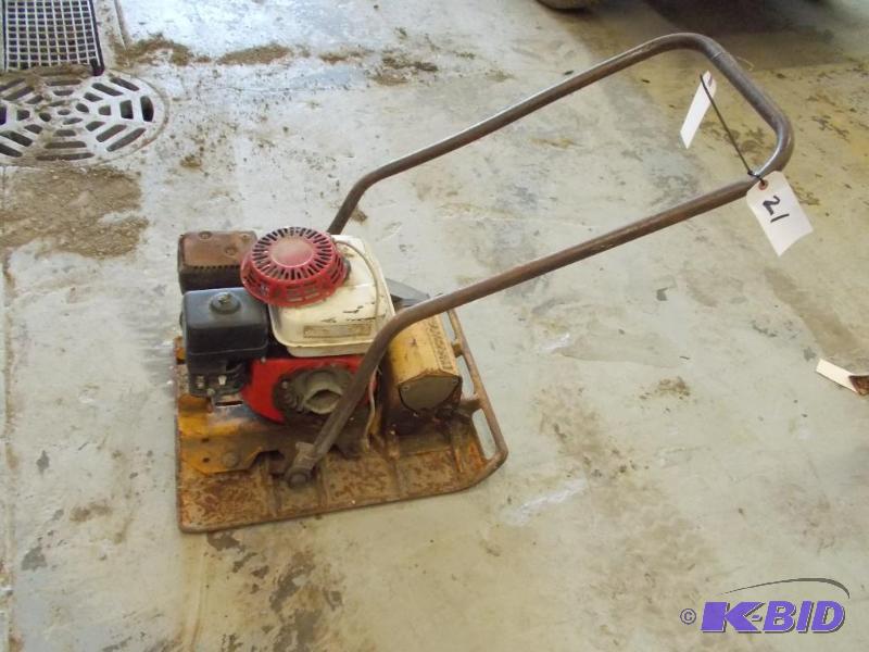 lot 21 image: Wacker Plate Compactor, Works, Needs Rewind R...