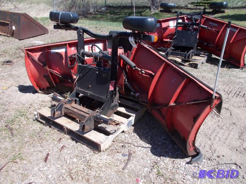 lot 29 image: Boss 92" Power-V Plow, Worked When Last...