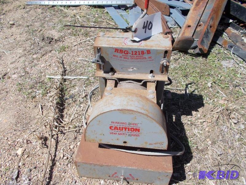 lot 40 image: Wall Enterprises RBG-1218-R Rotary Blade Grin...