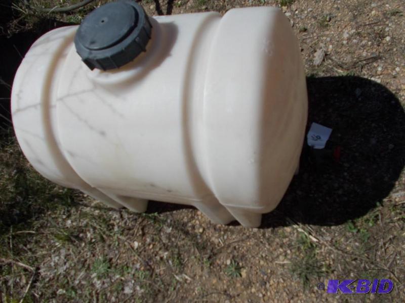 lot 46 image: 35 Gallon Poly Tank...