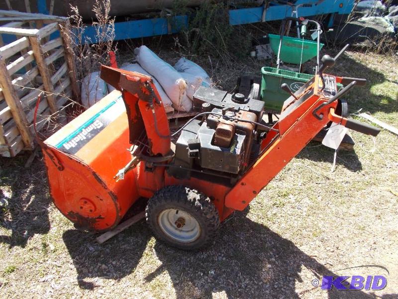 lot 50 image: Simplicity 9 hp, 28" Snow Blower, Works...