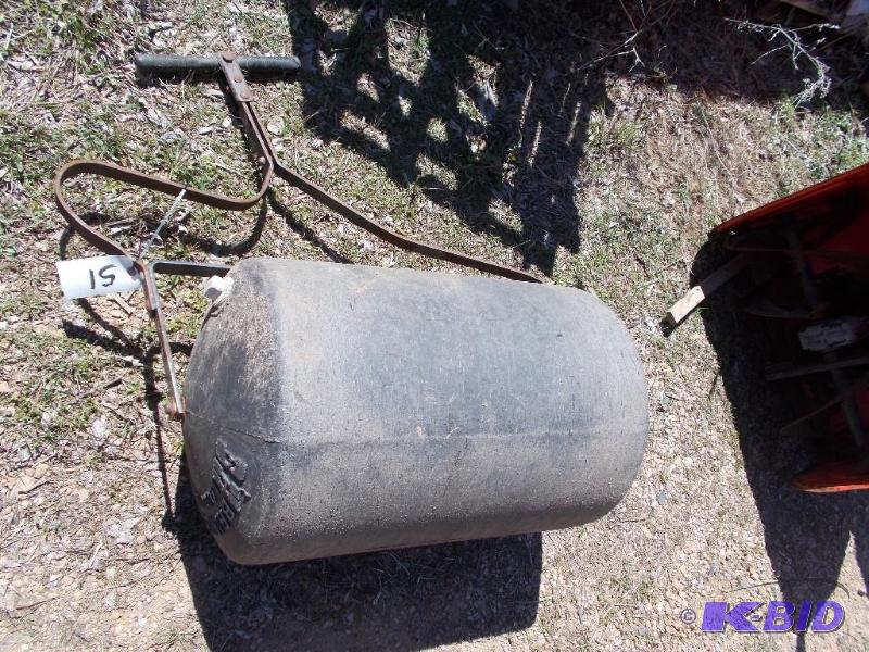 lot 51 image: Yard Roller...