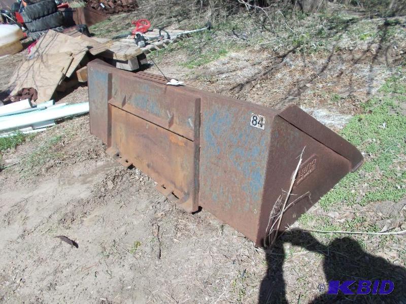 lot 7 image: Skid Loader Snow Bucket, 84"...