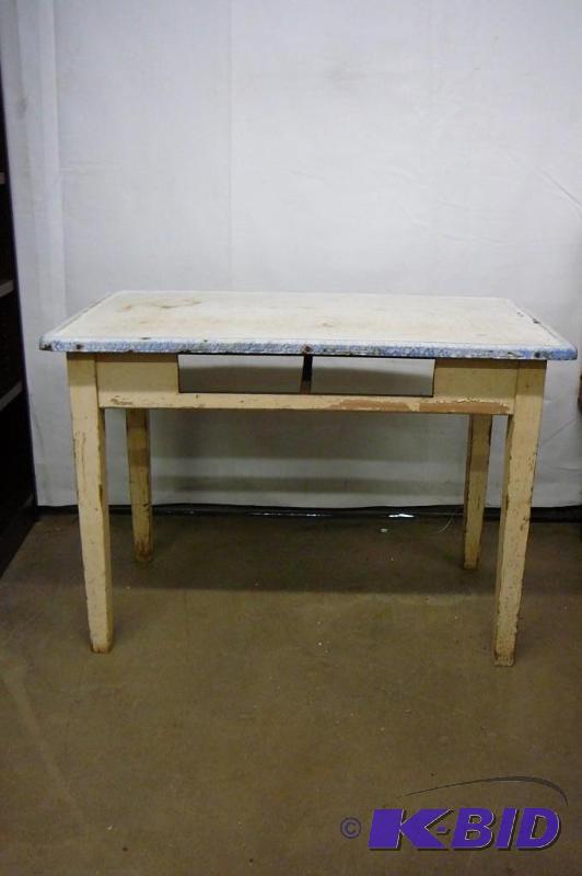 lot 125 image: Table with porcelain top missing a drawer 25&...