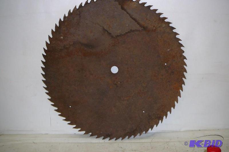 lot 176 image: Vintage Large Saw blade 28"...