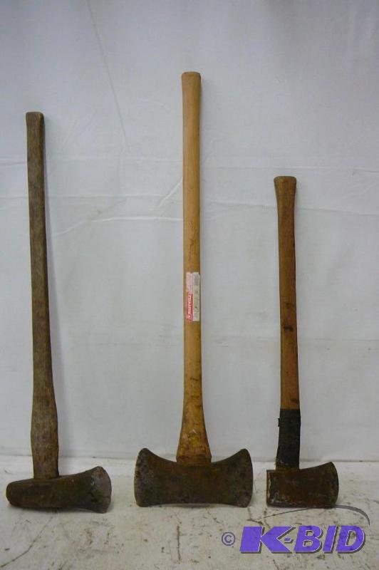 lot 190 image: Axe - Splitting Maul 2 sided axe...
