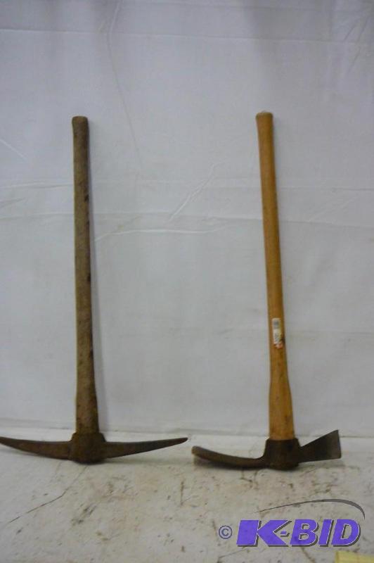 lot 191 image: Pick Axe Grub Axe...