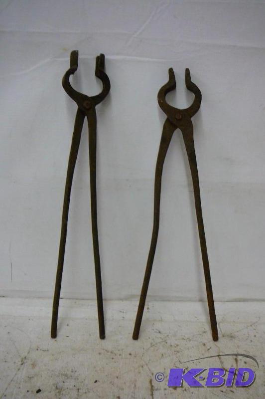 lot 209 image: Antique forge tool, Tonges...