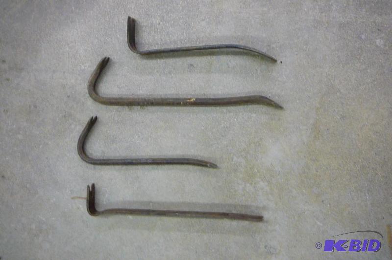 lot 220 image: Lot of CrowBars...