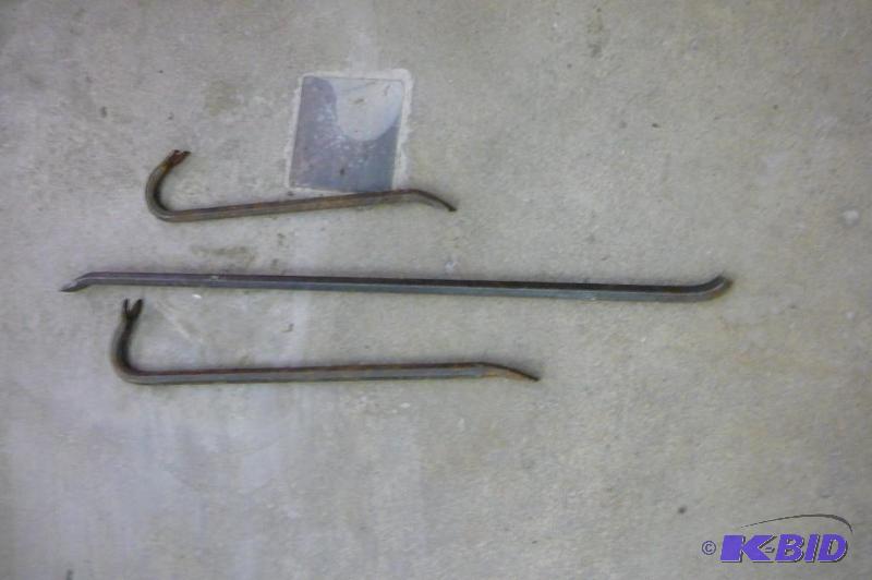 lot 222 image: Lot of Crow Bars...