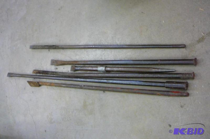lot 225 image: Lot of Long Pry Bars...